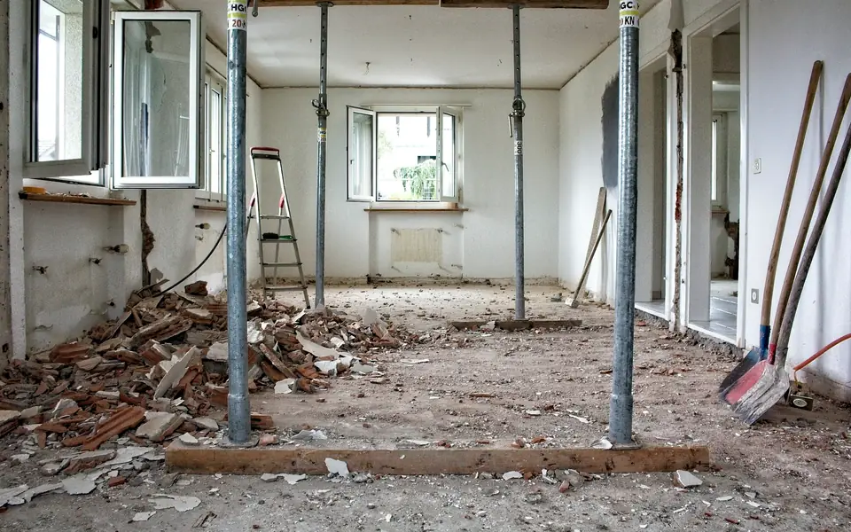 Piso en obras durante una reforma integral
