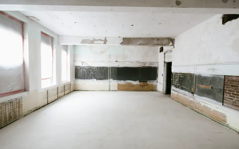 Local comercial vacío en proceso de reforma